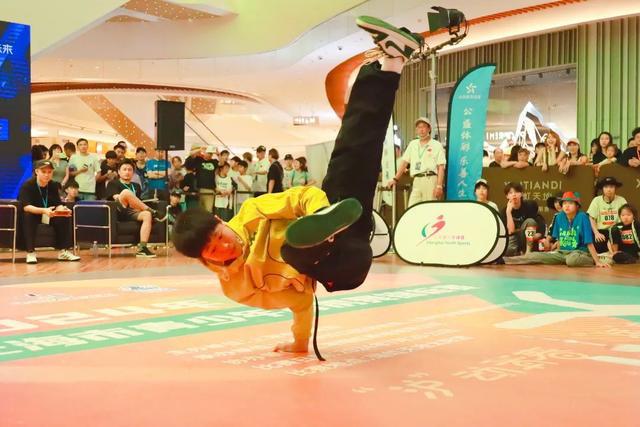 虹口霹雳舞小将包揽冠亚军！(图2)